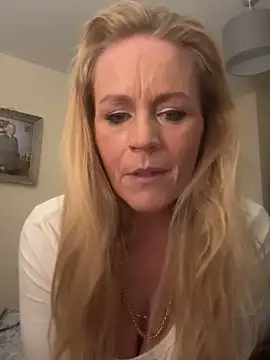 Snapshot of Carmen36XX chatting on 16, 10, 2025 Carmen36XX online show from 16, 10, 2025