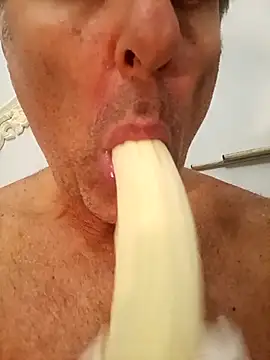 Snapshot of sayeaprayer65 chatting on 14, 10, 2025 sayeaprayer65 online show from 14, 10, 2025