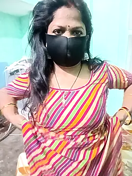 Snapshot of Mona_darling21 chatting on 20, 12, 2025 Mona darling21 online show from 20, 12, 2025