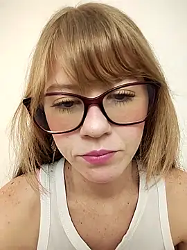 Rubialuna online show from 27, 10, 2025