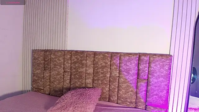 Missdionne curly online show from 22, 3, 2026