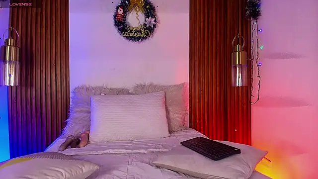 EvaGoddess  online show from 13, 12, 2025