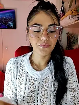 ValeNiitaLuv online show from 4, 4, 2026