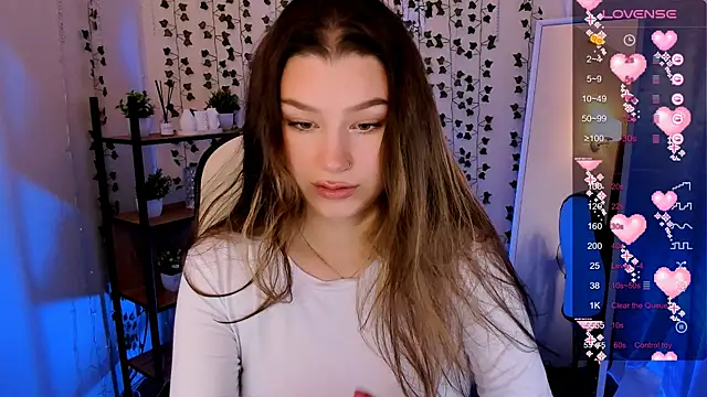 Snapshot of LinaBlossom_ chatting on 11, 7, 2026 LinaBlossom online show from 11, 7, 2026