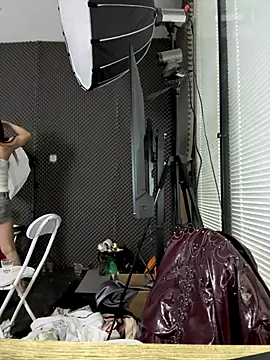 YY-27 online show from 20, 11, 2025