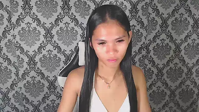 hugecock petite online show from 25, 9, 2025