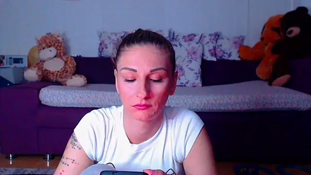 Snapshot of CassieSpell chatting on 26, 4, 2026 CassieSpell online show from 26, 4, 2026