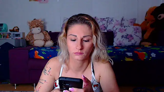 Snapshot of CassieSpell chatting on 30, 4, 2026 CassieSpell online show from 30, 4, 2026