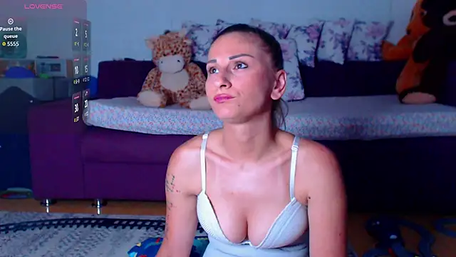 Snapshot of CassieSpell chatting on 2, 6, 2026 CassieSpell online show from 2, 6, 2026