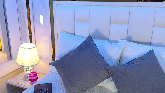 samanthaa sm online show from 22, 11, 2025