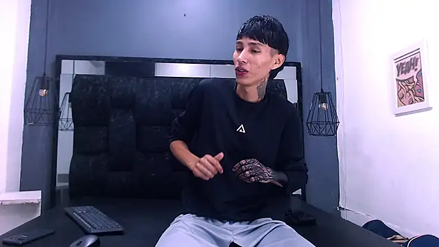 Daniel delux  online show from 10, 11, 2025