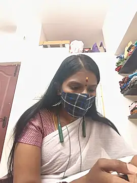 Snapshot of Tamil_Yalini12 chatting on 25, 6, 2026 Tamil Yalini12 online show from 25, 6, 2026