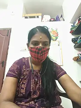 Snapshot of Tamil_Yalini12 chatting on 20, 7, 2026 Tamil Yalini12 online show from 20, 7, 2026