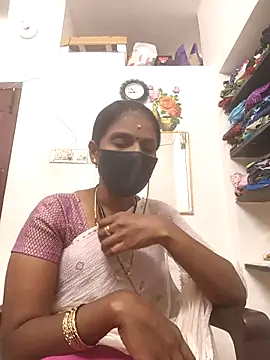 Snapshot of Tamil_Yalini12 chatting on 22, 7, 2026 Tamil Yalini12 online show from 22, 7, 2026