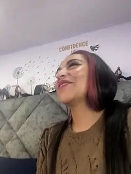 Alisson Stonee online show from 16, 4, 2026