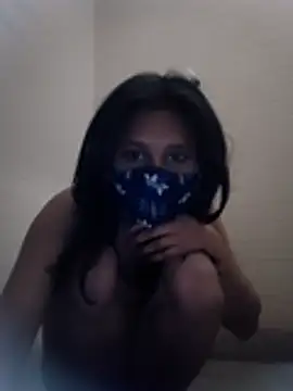 Snapshot of Onlyfordarlings chatting on 5, 4, 2026 Onlyfordarlings online show from 5, 4, 2026