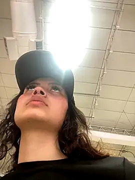 Camila Nyx online show from 11, 11, 2025