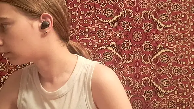 ivetabloom online show from 28, 9, 2025