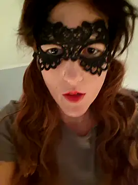 Snapshot of Naughty-Layla chatting on 10, 10, 2025 Naughty-Layla online show from 10, 10, 2025