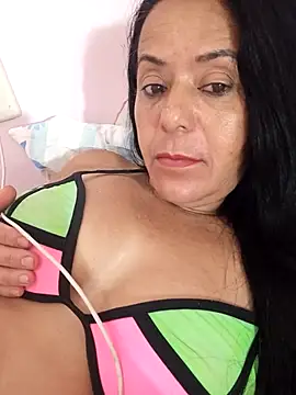 lucineia7 online show from 7, 4, 2026