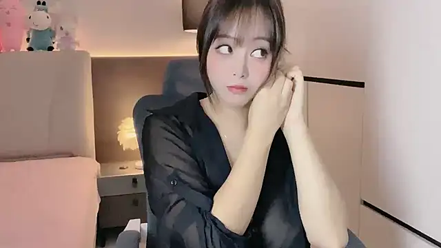 Snapshot of Koo-liy chatting on 4, 10, 2025 Koo-liy online show from 4, 10, 2025