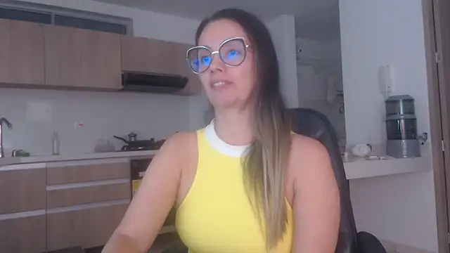 LovePaula online show from 8, 6, 2026
