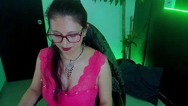 VictoriaSpenser online show from 13, 11, 2025