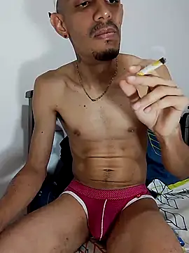 LATINO27CM online show from 3, 10, 2025