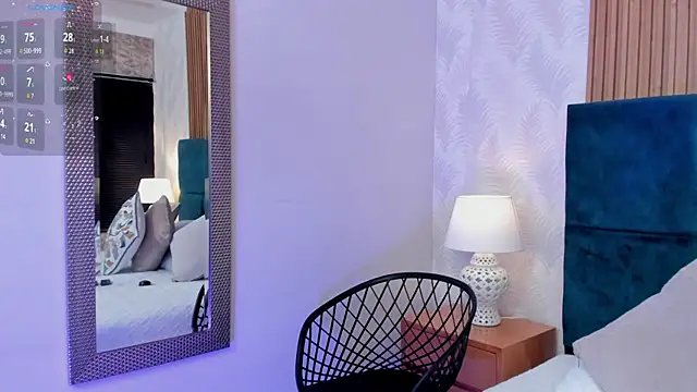 Amber kiss  online show from 19, 12, 2025