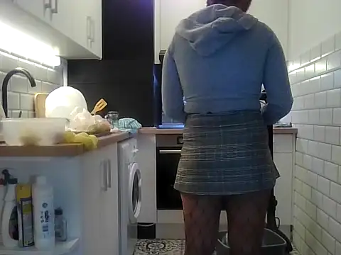 HotLenaX online show from 24, 10, 2025