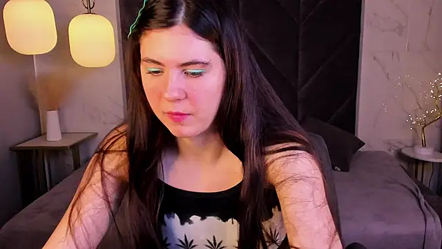 Snapshot of Amy_Sparkle chatting on 5, 11, 2025 Amy Sparkle online show from 5, 11, 2025