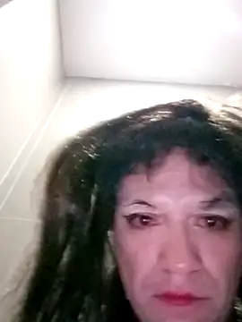 transreyna online show from 2, 11, 2025