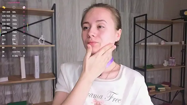 Snapshot of Crysta1Eva_ chatting on 17, 4, 2026 Crysta1Eva online show from 17, 4, 2026