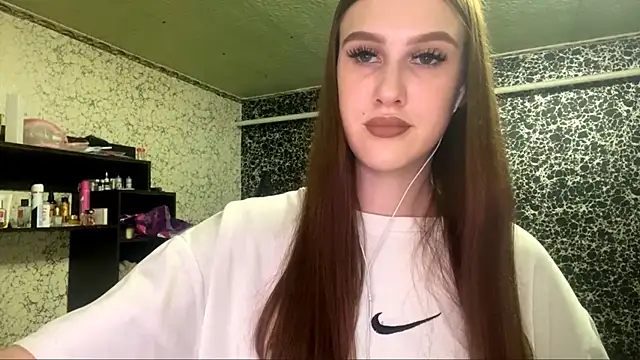 Snapshot of RanaBostel chatting on 13, 10, 2025 RanaBostel online show from 13, 10, 2025