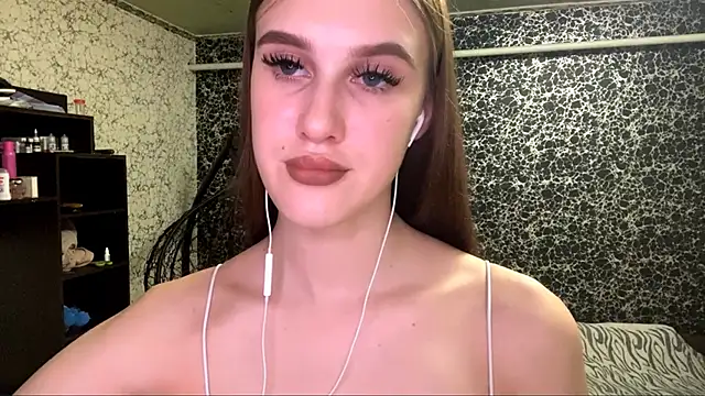 Snapshot of RanaBostel chatting on 20, 10, 2025 RanaBostel online show from 20, 10, 2025