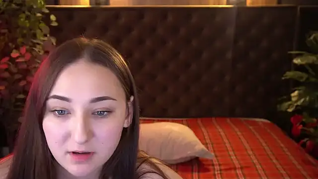 Snapshot of SashaDuvalle chatting on 18, 4, 2026 SashaDuvalle online show from 18, 4, 2026