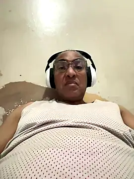 MrRainmak3r online show from 10, 11, 2025