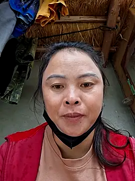 xuxulovezz online show from 17, 11, 2025