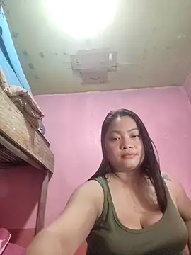 Snapshot of radiantbloom chatting on 7, 1, 2026 radiantbloom online show from 7, 1, 2026