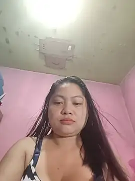 Snapshot of radiantbloom chatting on 9, 1, 2026 radiantbloom online show from 9, 1, 2026