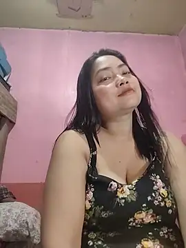 Snapshot of radiantbloom chatting on 13, 1, 2026 radiantbloom online show from 13, 1, 2026