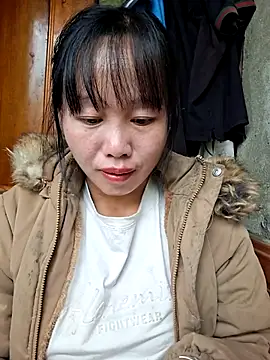 helenzz online show from 2, 11, 2025