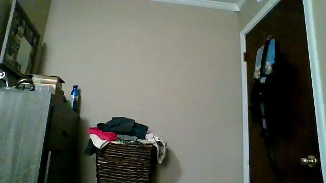 Snapshot of brunettebabexo3 chatting on 2, 3, 2026 brunettebabexo3 online show from 2, 3, 2026