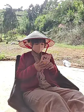 Helen-Tran online show from 30, 11, 2025