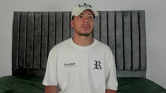 aroncooper1 online show from 7, 10, 2025