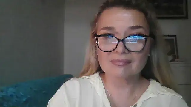 Myrienna online show from 29, 9, 2025