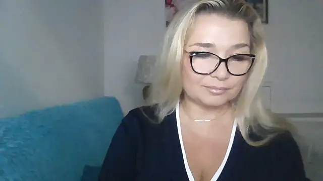 Myrienna online show from 30, 9, 2025