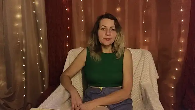 Snapshot of silvaraNoir chatting on 25, 9, 2025 silvaraNoir online show from 25, 9, 2025