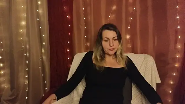 Snapshot of silvaraNoir chatting on 26, 9, 2025 silvaraNoir online show from 26, 9, 2025