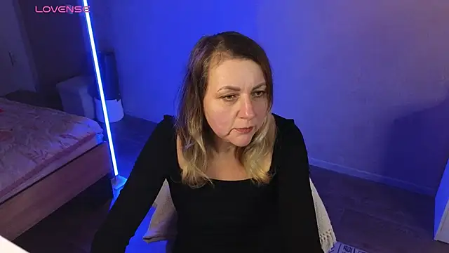 Snapshot of silvaraNoir chatting on 19, 10, 2025 silvaraNoir online show from 19, 10, 2025